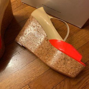 Paris Hilton Orange Beige Tan Patent Leather Wedge Platform Sandals Heels 10